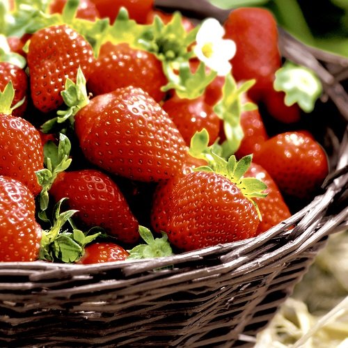 Erdbeeren im Korb Servietten 33x33 cm